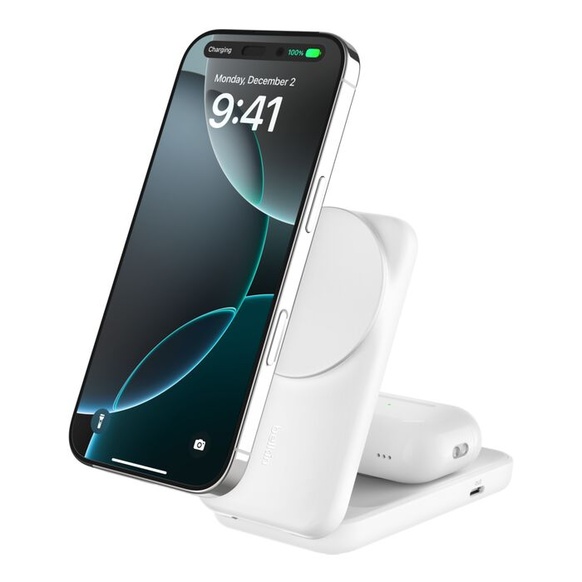 Belkin UltraCharge 2-i-1 hopfällbar magnetisk laddare med Qi2 25W - Vit