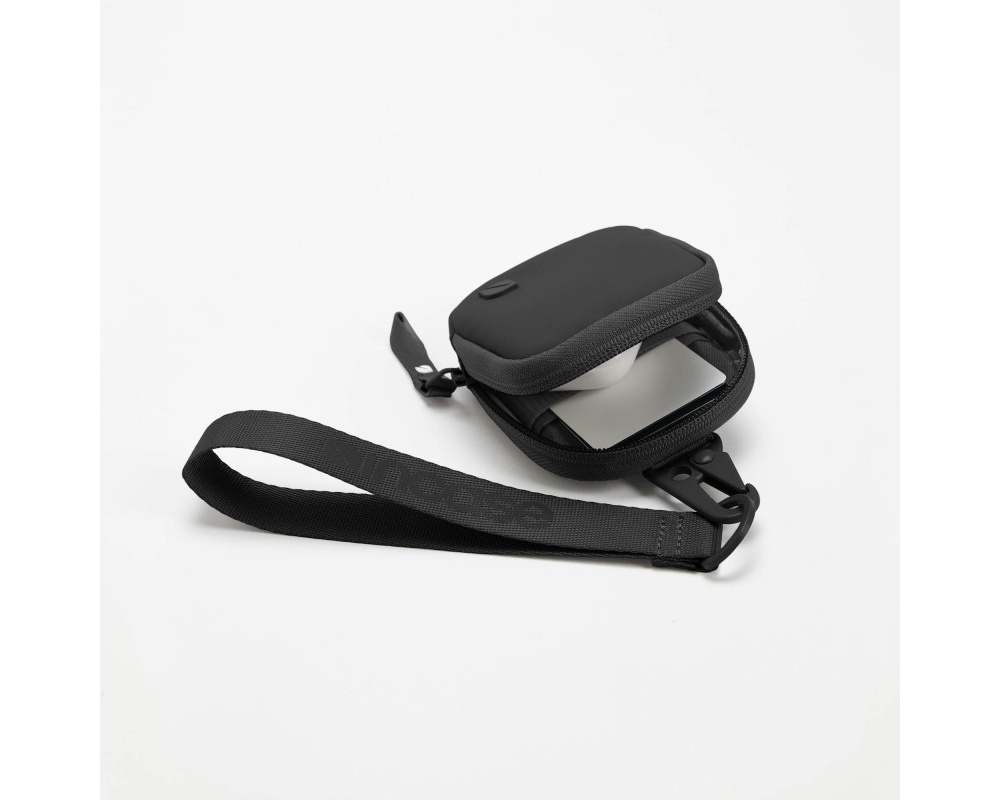 Incase A.R.C. Zip Case Pouch - Svart Incase A.R.C. Zip Case Pouch - Svart