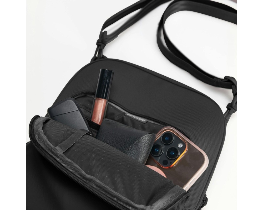Incase A.R.C. Crossbody Väska - Svart