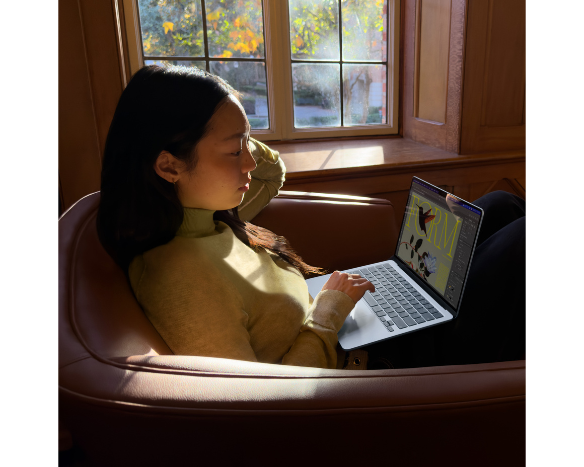 MacBook Air 13 M5 10-core CPU, 10-core GPU/16GB/1TB SSD - himmelsblå